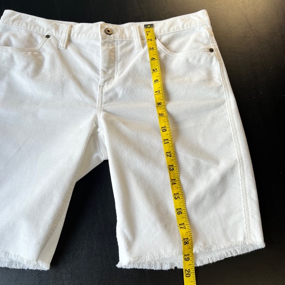 Carve Designs Oahu corduroy raw hem 10” shorts - Picture 7 of 12